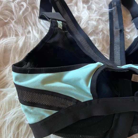 VSX SPORT Victoria’s Secret Sport Bra 32C - Picture 6 of 9